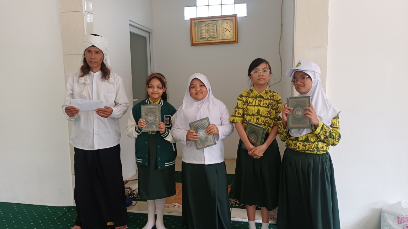 Siswa Kelas 5 BM 400 Cibubur Gabungkan Aksi Beramal dan Kreativitas