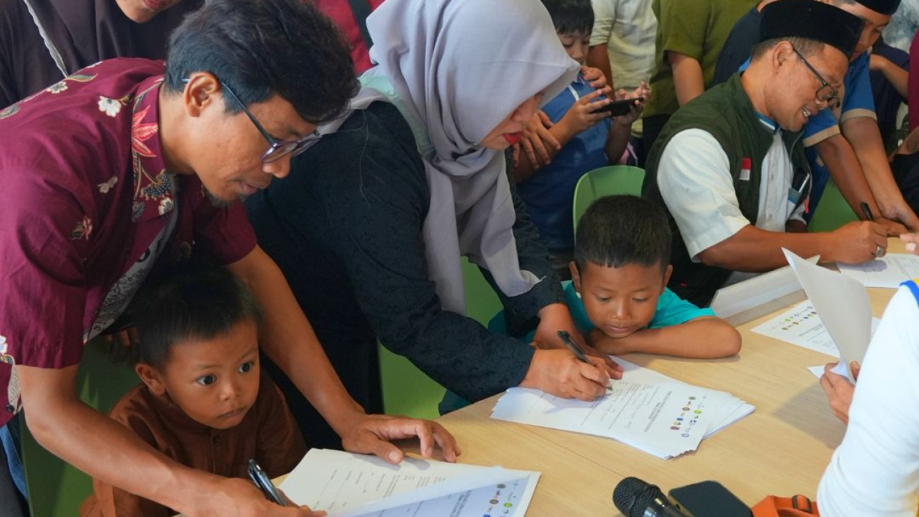 Khitanan Massal, Layanan Kesehatan, dan Aksi Lingkungan-13