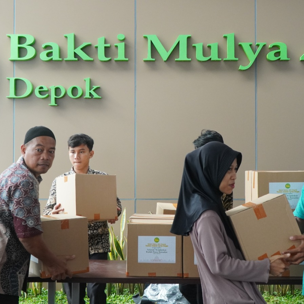 Gapai Berkah Ramadan, Sekolah BM 400 Depok Gelar Bakti Sosial untuk Warga Sekitar-3